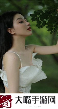 一边下奶一吃敷面膜视频60分钟:哺乳期妈**高效护肤秘诀